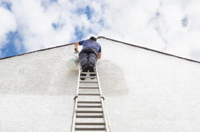 Peinture extérieure à Empury — façades et ravalement
